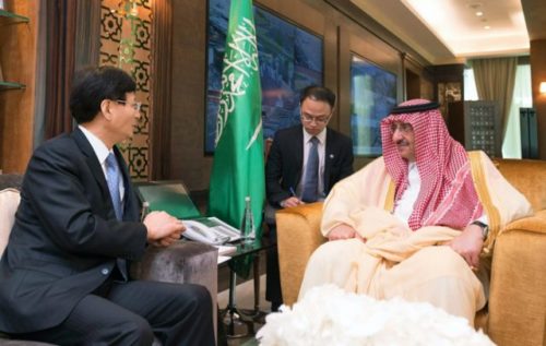 crown-prince-muhammad-bin-naif-deputy-premier-and-minister-of-interior-hosts-a-working-luncheon-with-special-envoy-of-chinese-president-640x406